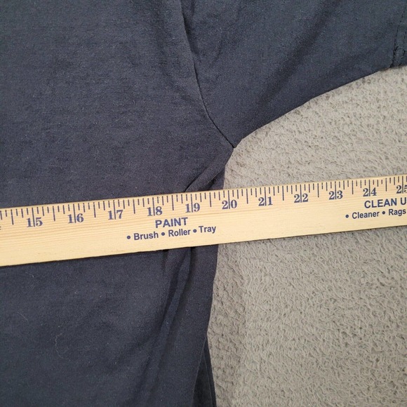 Red Stripe Shirt Mens Medium Blue Spell Out Graphic‎ Print Logo Crew Neck Tee - Picture 7 of 10